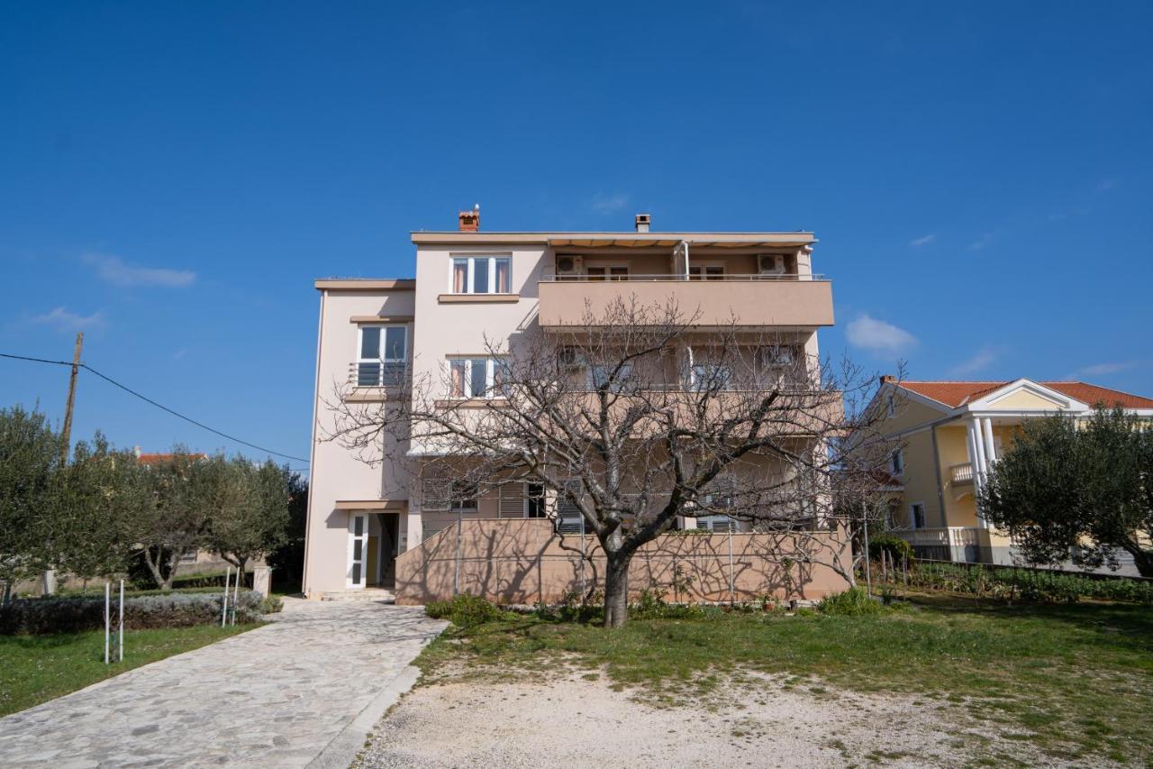 פריבלאקה Apartments Valentin מראה חיצוני תמונה