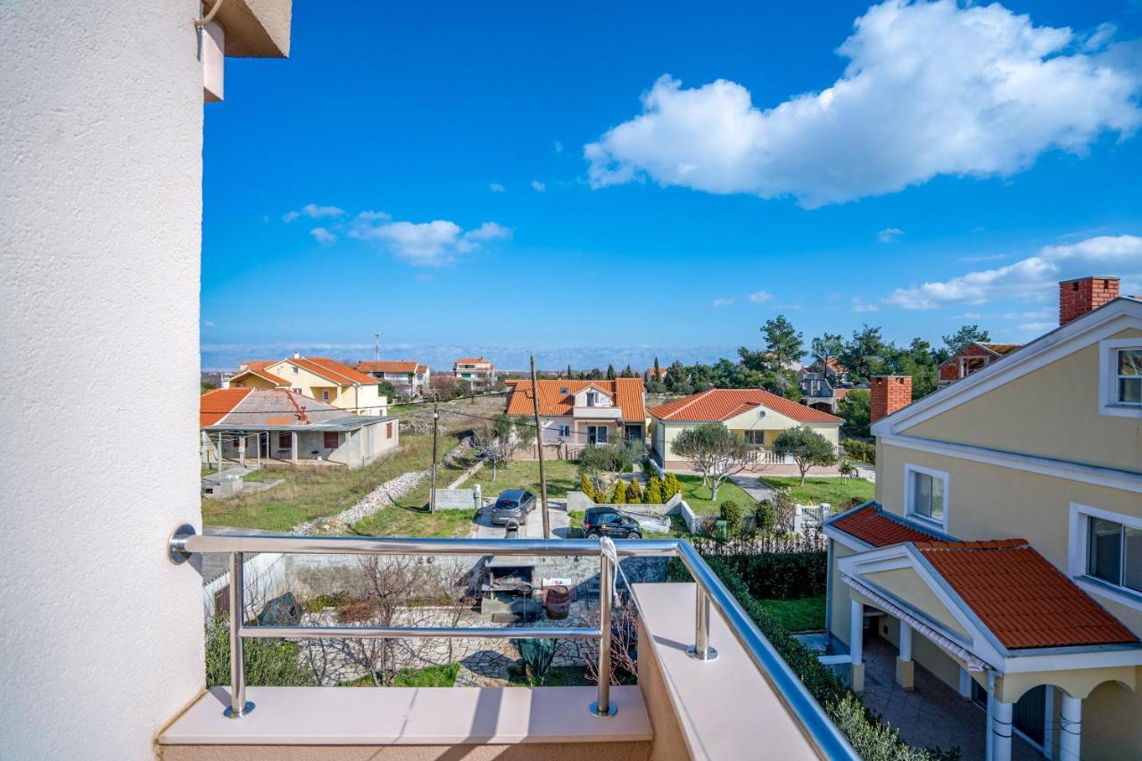 פריבלאקה Apartments Valentin מראה חיצוני תמונה